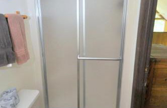 Treetop Cabin -- Pool Access - Fireplace - Grill - Screen Porch - Deck - Wifi - Golf Nearby - Foto 23