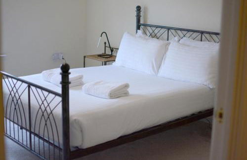 Family home close to Shrewsbury Town centre - Photo 20