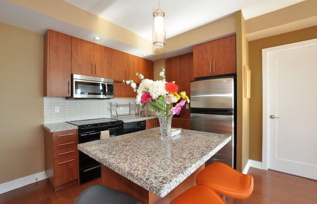 Condos with Parking & Gorgeous View - Foto 17