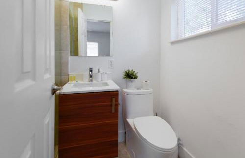 Charming House with Private Pool n Coral Gable - Foto 52