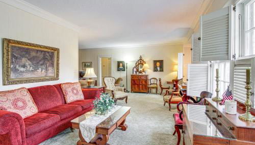 Central and Ornate Sewanee Home with Screened-In Porch - Foto 5