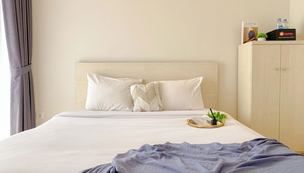 Good And Modern Look Studio At Gold Coast Apartment - Foto 2, Habitación