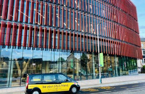 DESIGNER HOUSE - University of Glasgow / Central Glasgow 'Hillhead' West End G12 - Luxurious & Contemporary Detached House / Terrace / Garden / 'electric car charging' Garage Parking - Foto 77