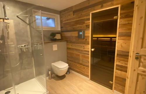 Lina's Ferienwohnungen - zwei moderne FeWos mit Sauna im Haus und fantastischem Ausblick - Foto 24