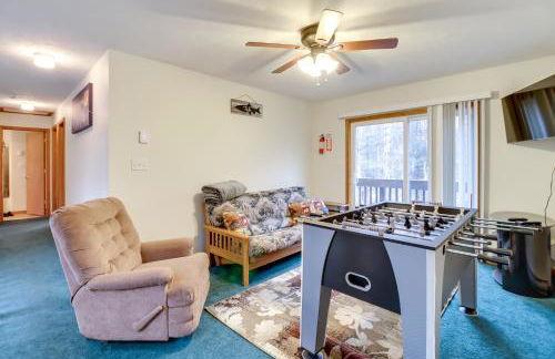 Private Hot Tub and Lake Access Poconos Escape! - Foto 16