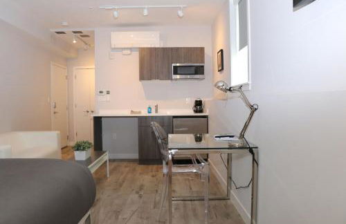 A Stylish Stay w/ a Queen Bed, Heated Floors.. #1 - Foto 4