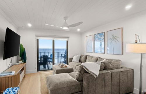 Serenity Shores Renovated Top Floor Condo w Stunning Ocean Views - Foto 33