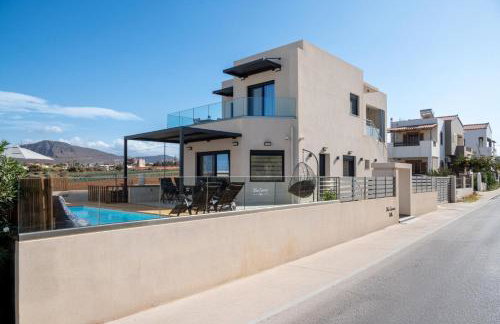 Blue Essence Seaside Villa and Suite - Photo 40