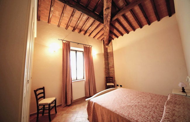 Lovely Farmhouse in Asciano With Swimming Pool - Foto 25