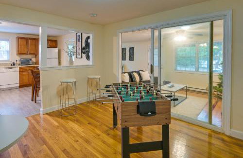 Boston Duplex with Foosball Table 11 Mi to Downtown - Foto 2