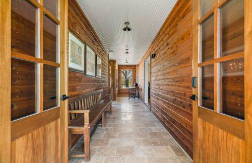 Relaxing Hill Country Home with Outdoor Fire Pit - Photo 31