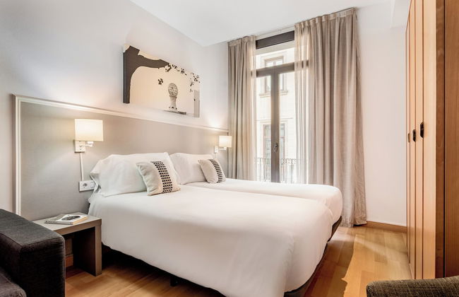 Aspasios Plaza Real Apartments - Foto 2