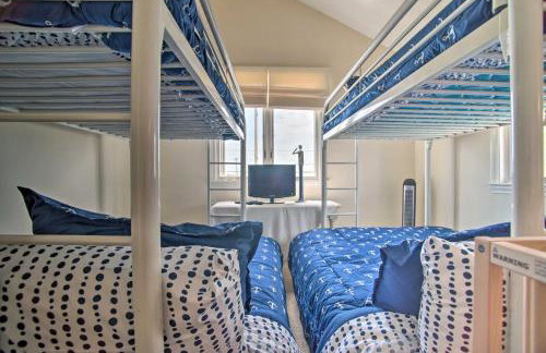 2 Decks and Beach Access Oceanfront Getaway! - Foto 25