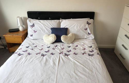 A Home from Home -2 Bed Flat & Free Driveway Parking - Foto 21