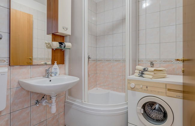 Charming Apartment With Balcony With the sea View - Photo 16