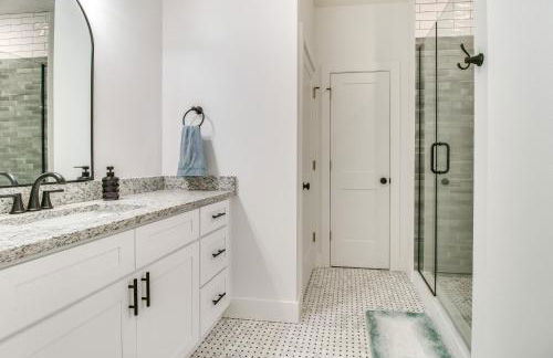 Flippin Vacation Rental Walk to White River! - Foto 16