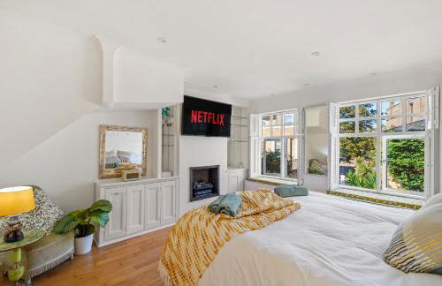 3 Bedroom Mews Home - Clapham Common - Free Private Parking - Sleeps 5 - Newly Refurbished - Sweetpea & Pillow Properties - Foto 17