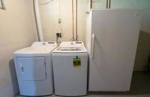 Pet-Friendly Lakefront Cabin by arc Vacation Rentals - Foto 28