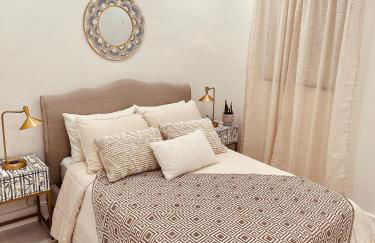 Charming Home Close to Beaches & Downtown - Foto 27