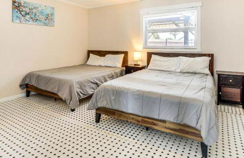 Furnished Sunroom with TV! Canal-Front Bradenton Gem - Foto 16