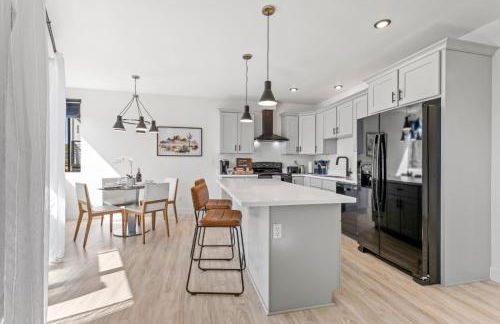 Quiet family getaway - 2 kings, pet friendly - Photo 11