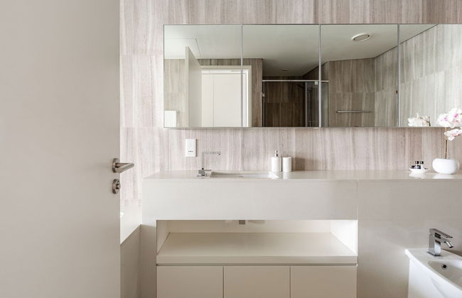 Superb And Modern 1BR on a Premier Waterfront Location! - Photo 10