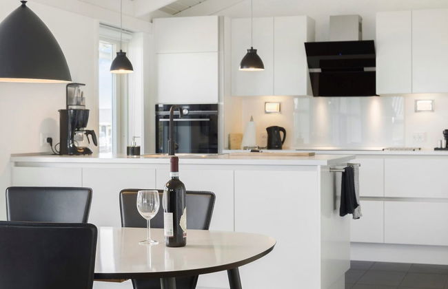 "Paul" - 100m from the sea - Photo 14