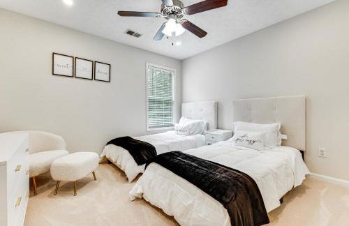 Game Room and Peaceful Deck Dacula Family Home - Foto 18