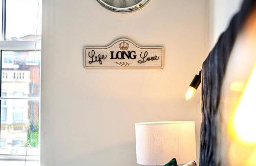 Large One Bedroom Apartments Southsea Sleeps 3 - Free Parking - Foto 69