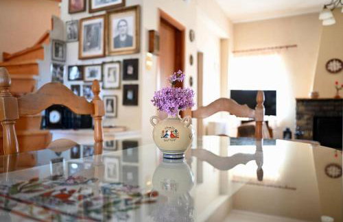 The Teacher's House - Foto 1