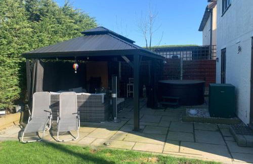 Pet Friendly Home in Chelmsford-Hot Tub-Sleeps 6 - Foto 20