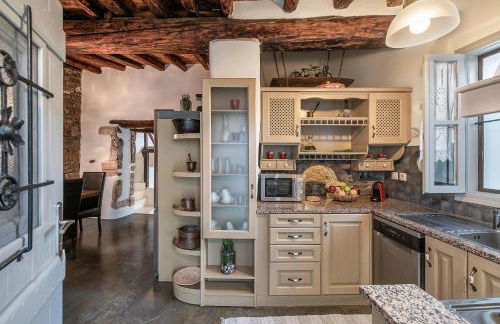 Verekinthos Villas - Pool, Hot Tub, BBQ, Kids Playground, Stunning Mountain Views - Photo 40