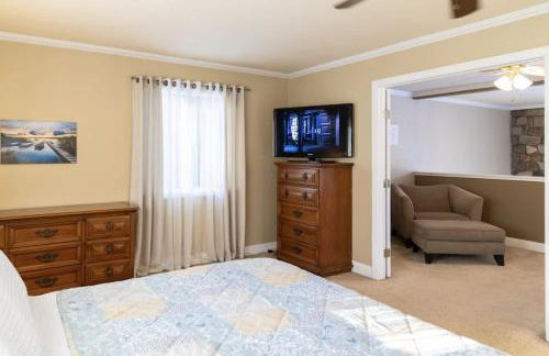 Cozy Naples Escape I Nestled in Lakes and Mountains - Foto 27