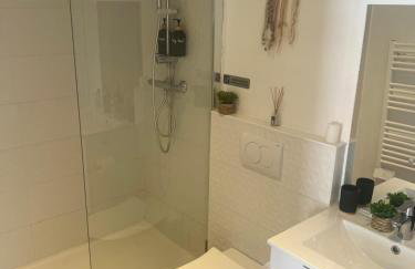 Love Room avec Balnéo 4 places & King Size - Foto 5