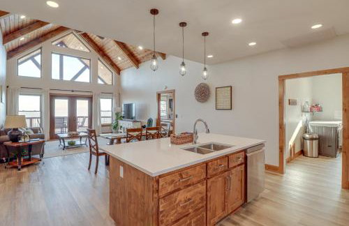 Spacious Harrison Vacation Rental with Deck and Views! - Foto 11