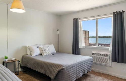 Fife Lake Lodge 2BR Loft with Kitchen & Lake Views - Foto 3