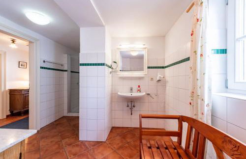 Wald Apartments bei Schlossgaststätte Hohenberg - Seeshaupt, südlicher Stanberger See, kostenfrei Parken, Ladestation für Auto und Fahrad, WLAN, Natur pur - Foto 18