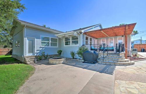 Spacious Granbury Home with Lakefront Outdoor Oasis! - Foto 34