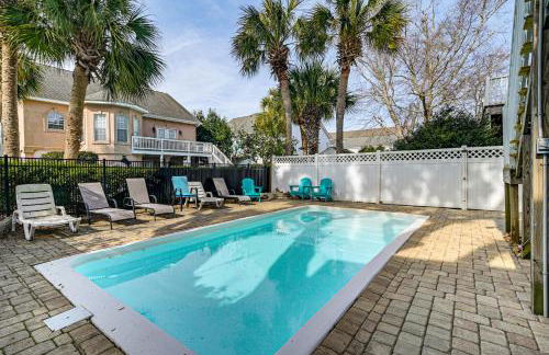 Walk to Ocean Surfside Beach Gem with Private Pool - Foto 3