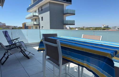 attico Lignano Sabbiadoro centralissimo-terrazza vista mare - Photo 4