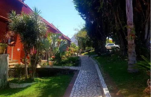 Vista para a lagoa - Enseada Azul, perto da Bacutia e Peracanga - Duas suítes Ar Condicionado - Varanda Gourmet - Lazer Completo, piscinas, quadras, sauna, pescaria, náutica, bar, restaurante, parques - Estacionamento e Portaria 24h - Foto 56