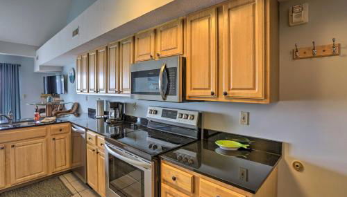 Resort-Style Condo with Lake-View Balcony! - Foto 5