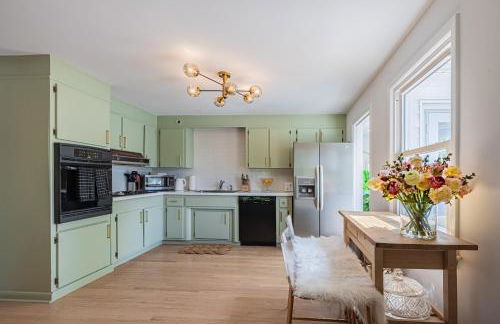 Fairfield Cottage -Top Rated Gem, Fire Pit, Near Beach, 90 Min to NYC - Foto 9