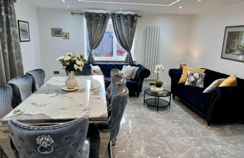 Lux 7 Bedroom residence - Photo 29