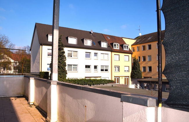 Cosy Apartment in Oberhausen With Balcony - Photo 30