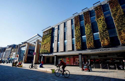 Characterful 2BR Victorian in Prime Jesmond - Fast WiFi & Walk to Station! - Foto 32