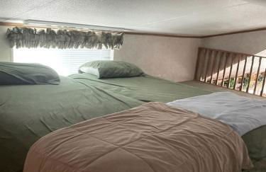 Wonderful Cottage Overlooking the Lake with Porch in Florida - Foto 7