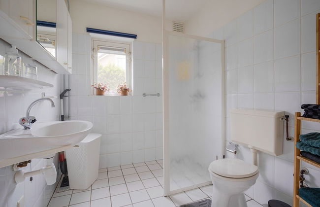 Lush Bungalow in Beek Gem Montferl& with Hot Tub - Photo 20