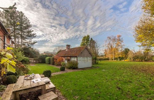 Field Row - Photo 42