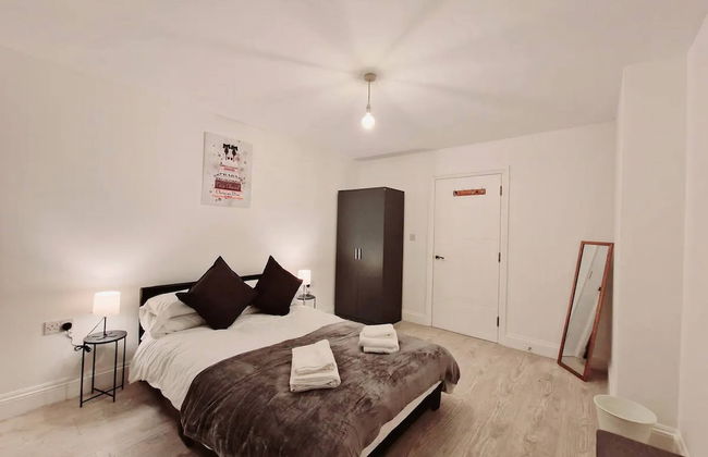 Deluxe 2 Bed Apartment in Uxbridge - Foto 6